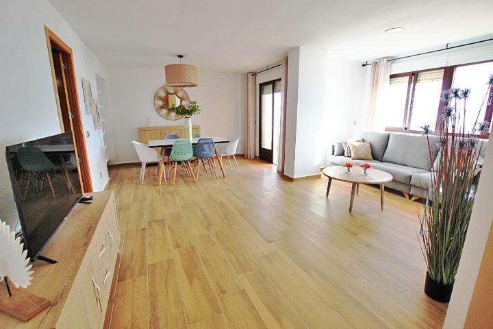 Апартаменты Apartamento Europa Primera Linea De Playa Guardamar Гвардамар-дель-Сегура Экстерьер фото