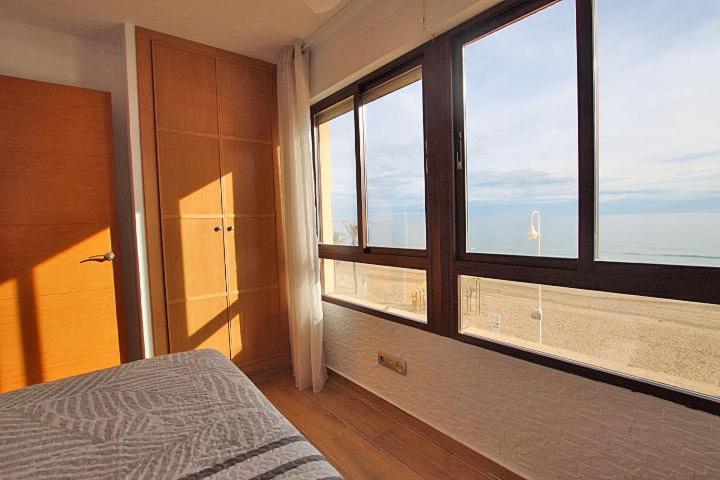 Апартаменты Apartamento Europa Primera Linea De Playa Guardamar Гвардамар-дель-Сегура Экстерьер фото