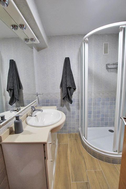 Апартаменты Apartamento Europa Primera Linea De Playa Guardamar Гвардамар-дель-Сегура Экстерьер фото
